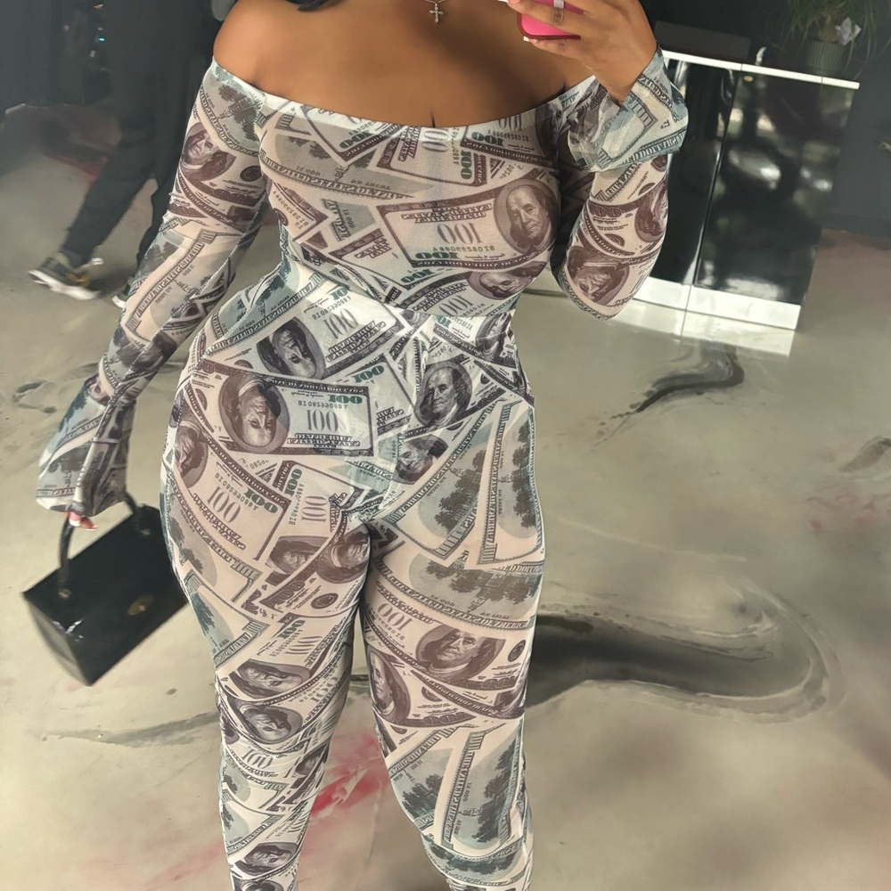 Money outfit
